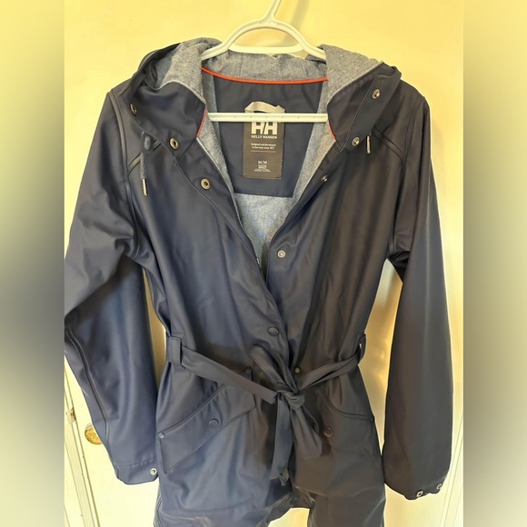 Helly Hansen Waterproof Jacket size Medium - Picture 2 of 4